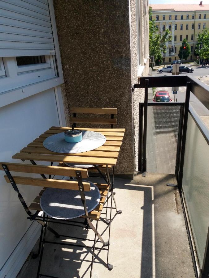 Aweshome City Apartment - 3 Bedrooms And Free Parking Debreczyn Zewnętrze zdjęcie
