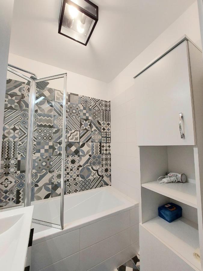 Aweshome City Apartment - 3 Bedrooms And Free Parking Debreczyn Zewnętrze zdjęcie