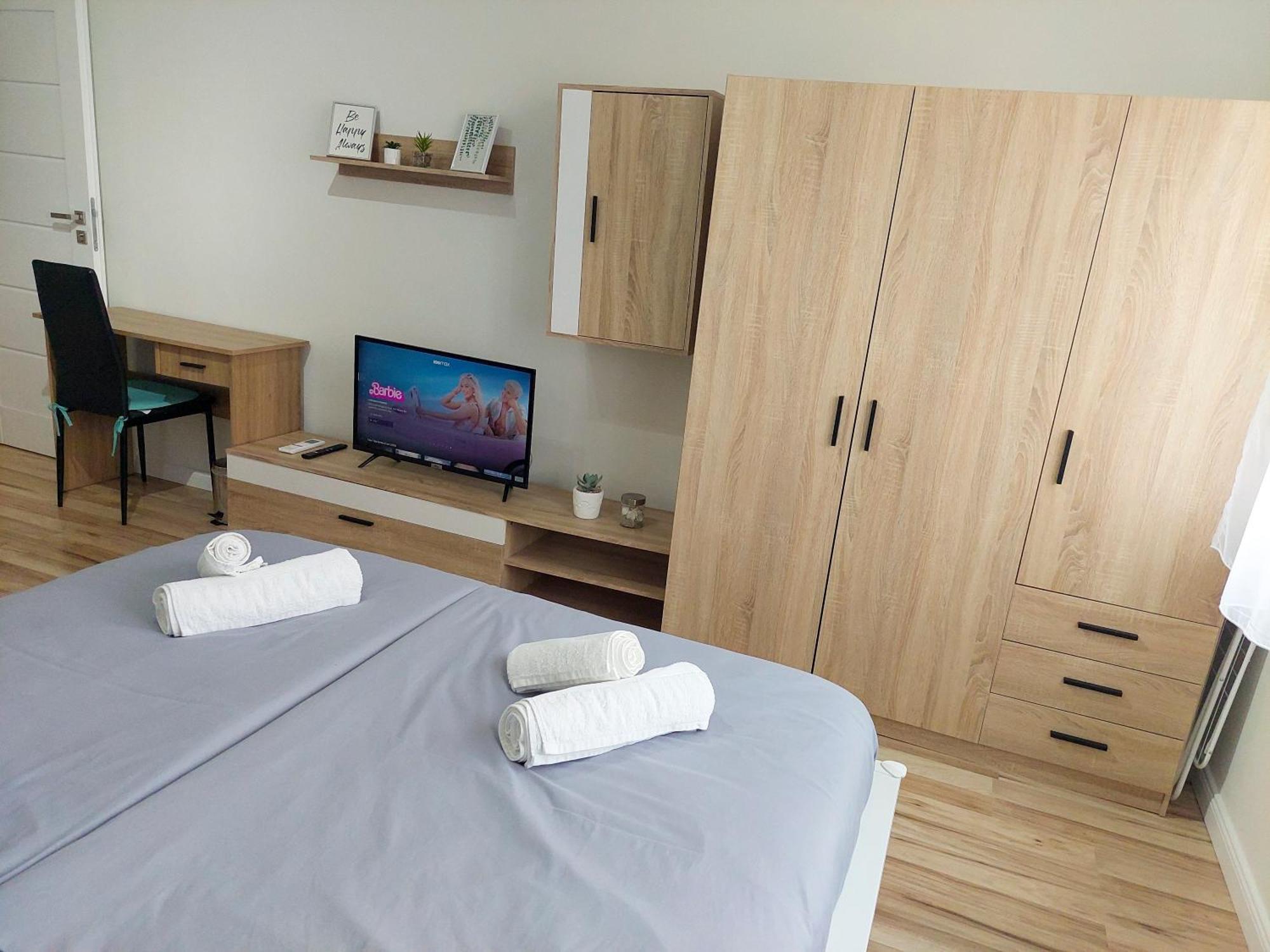 Aweshome City Apartment - 3 Bedrooms And Free Parking Debreczyn Zewnętrze zdjęcie