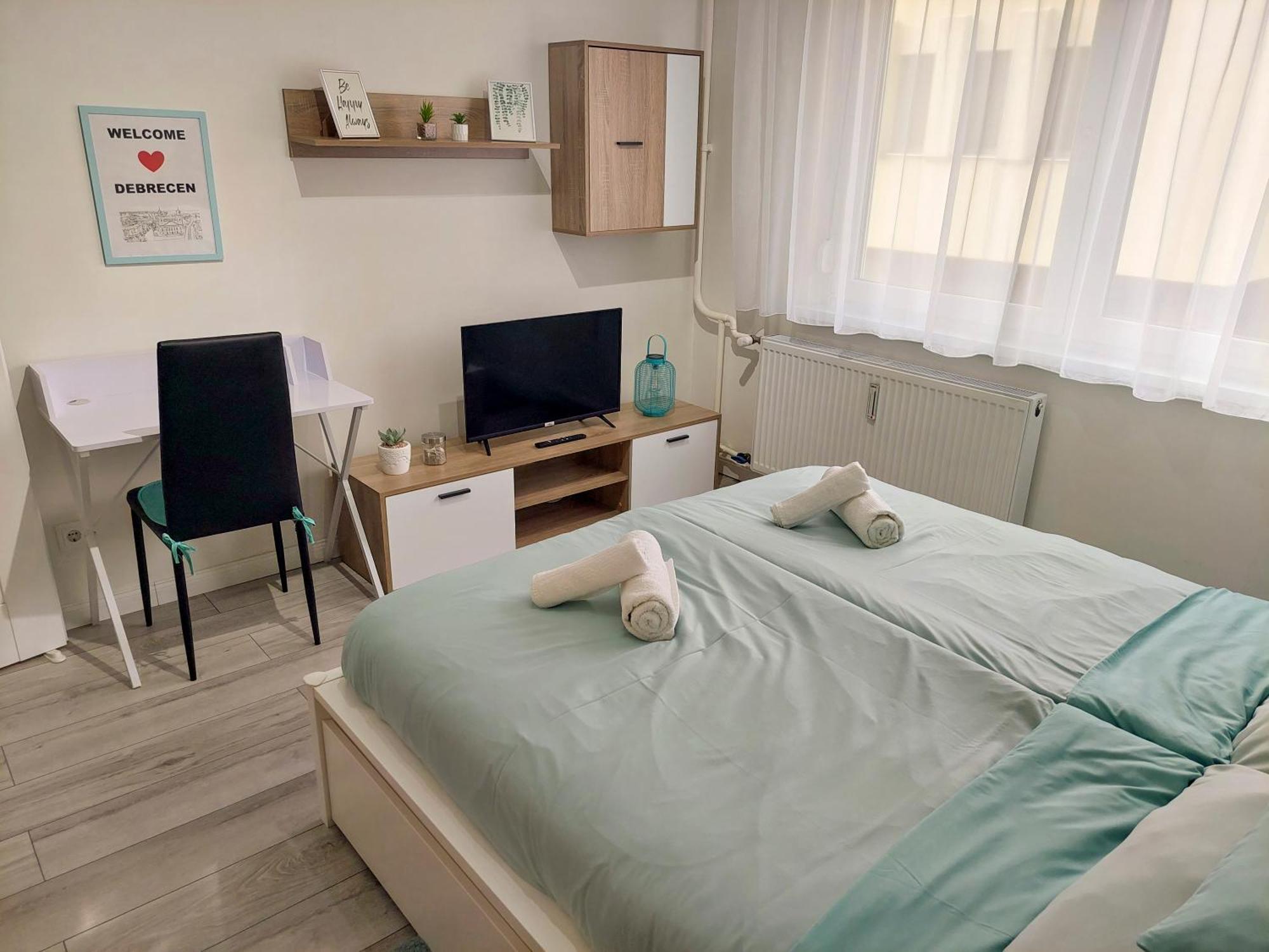 Aweshome City Apartment - 3 Bedrooms And Free Parking Debreczyn Zewnętrze zdjęcie