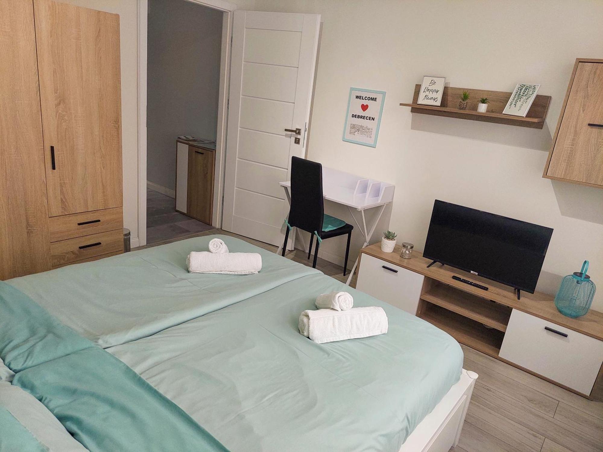 Aweshome City Apartment - 3 Bedrooms And Free Parking Debreczyn Zewnętrze zdjęcie